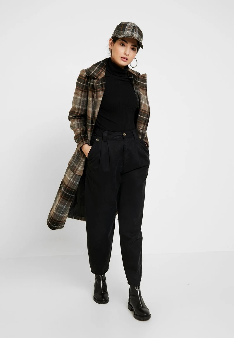 T-Shirt Print - Black 4 T-Shirt Print - Black - Image 2