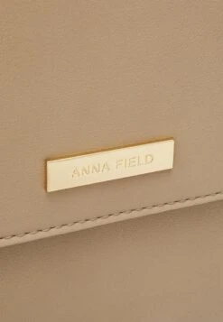 Anna Field Notebooktasche - Tan -Anna Field Verkäufe a565054d8e2d4f83b963eb734abf3e06