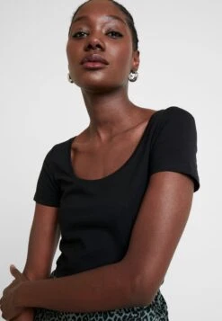 Anna Field 2 PACK - T-Shirt Basic - Black 12 Anna Field 2 PACK - T-Shirt Basic - Black -Anna Field Verkäufe b7a0cf434b134981a98f4eb170547af8